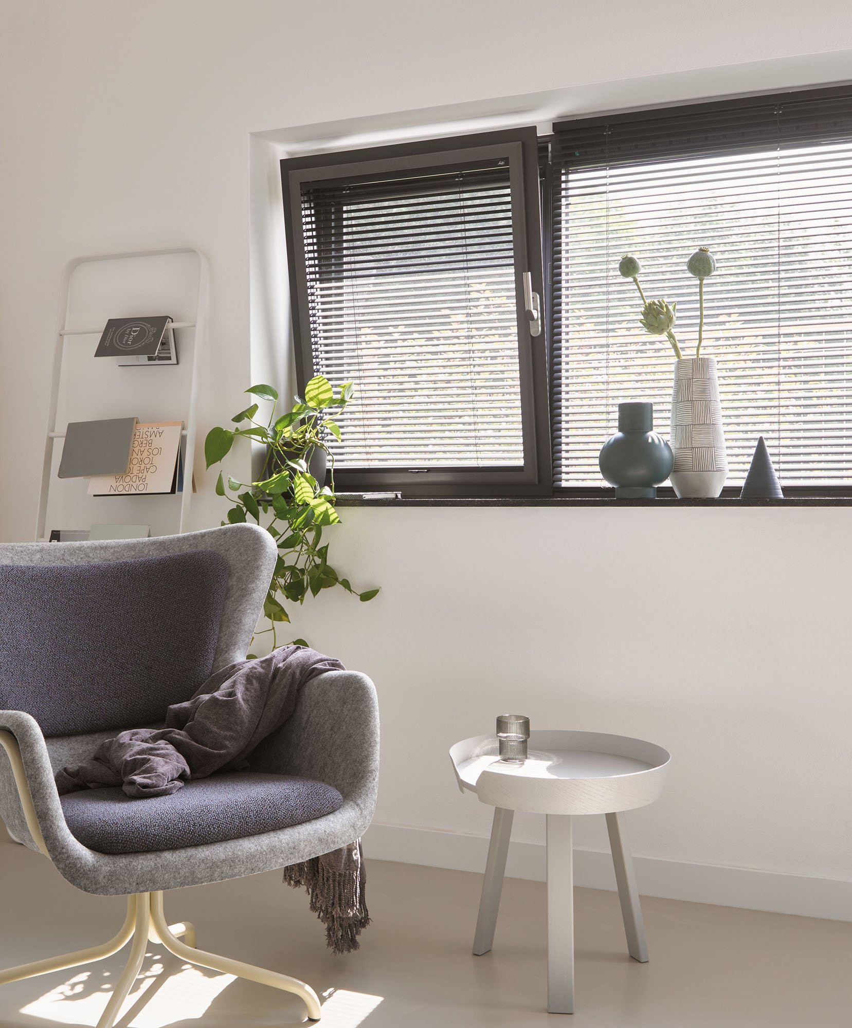 Luxaflex horizontal 25mm Rahmen