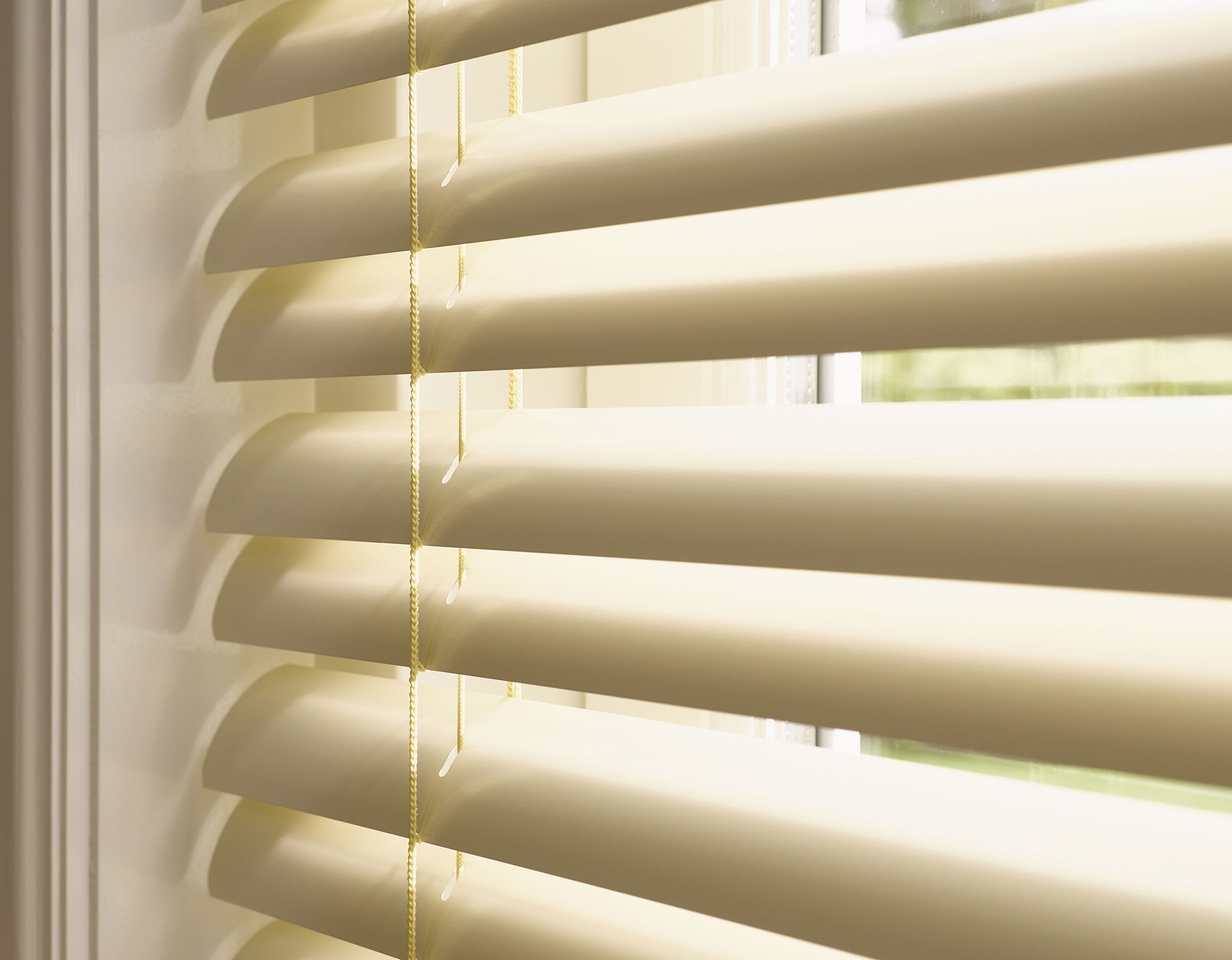 Megaview Luxaflex aluminium 50mm